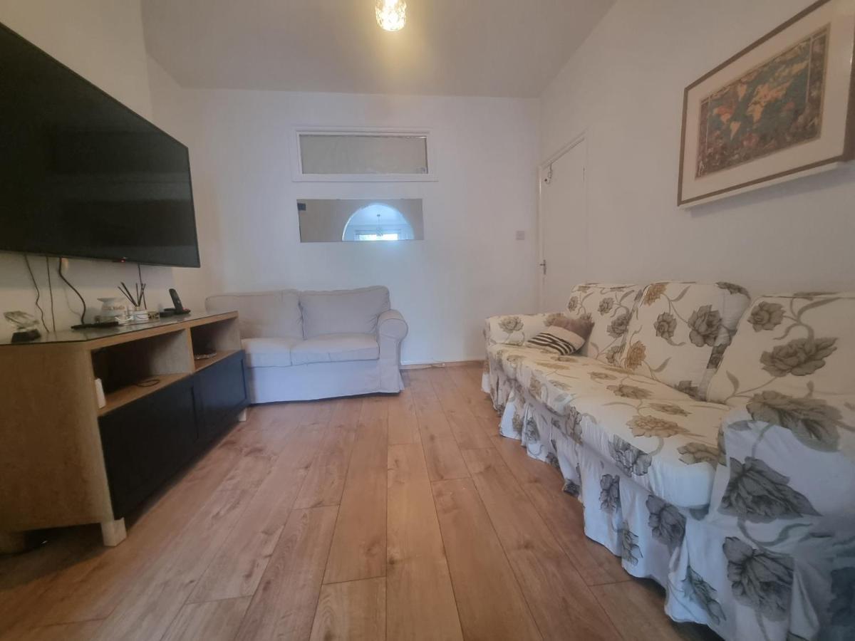 Private Rooms In London, Exterior photo